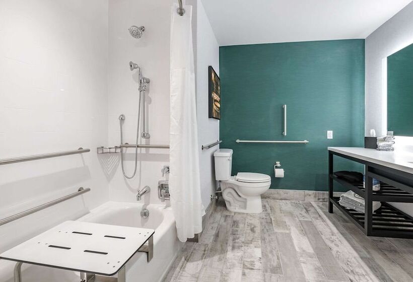 جناح لذوى الاحتياجات الخاصة, Cambria Hotel Spokane Airport