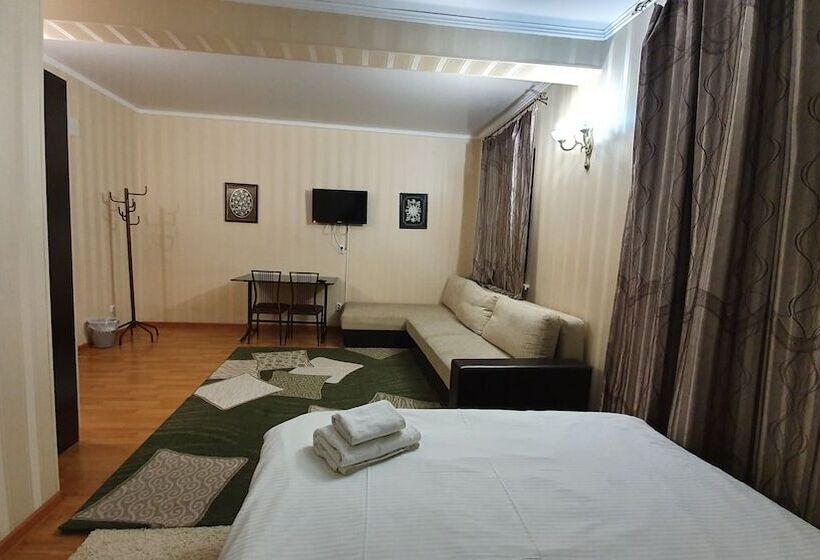 اتاق کلاسیک, Fiveseasons