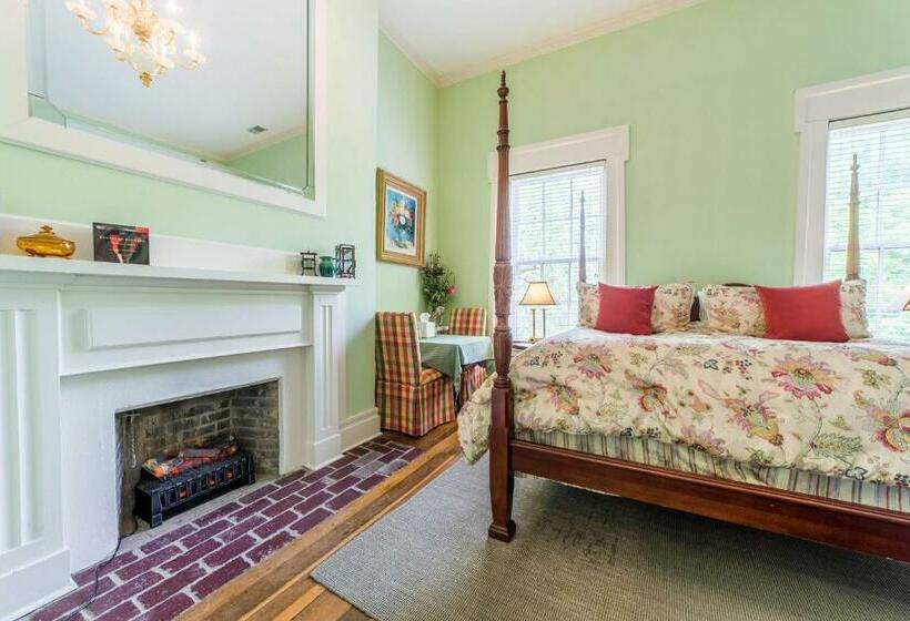 جناح ديلوكس سرير كينج, Bourbon Manor Bed & Breakfast Inn