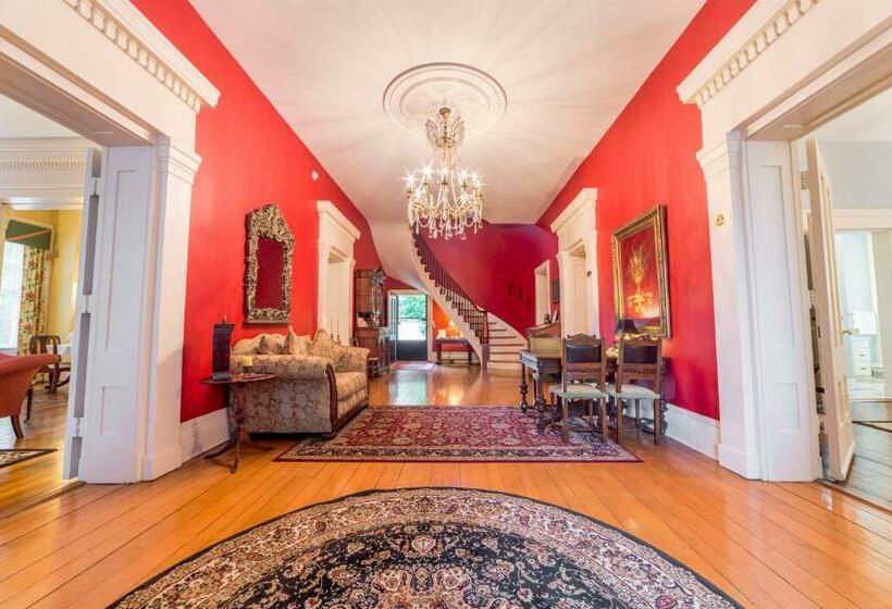 Люкс Повышенной Комфортности, Bourbon Manor Bed & Breakfast Inn