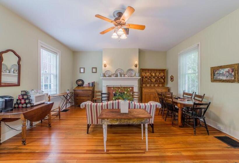 Люкс Кровать Квин, Bourbon Manor Bed & Breakfast Inn