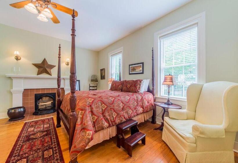Люкс Кровать Квин, Bourbon Manor Bed & Breakfast Inn