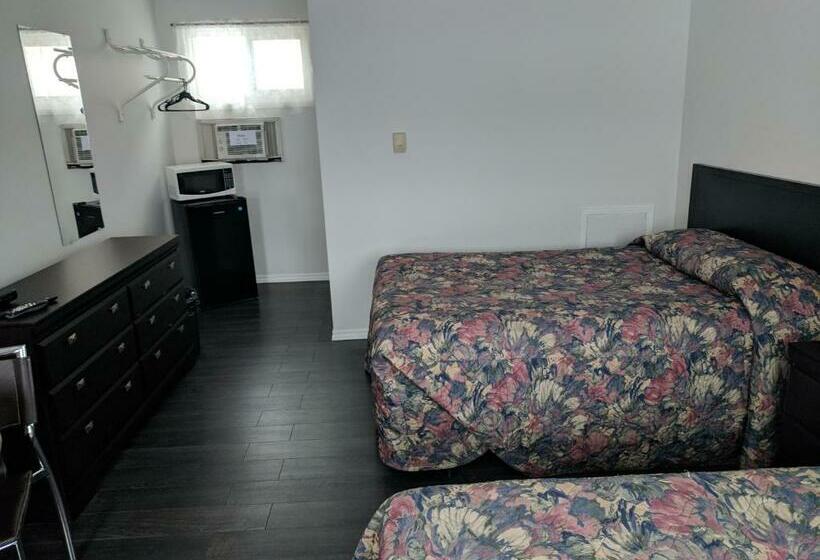 带2个双人床的标准工作室, Hilltop Motel