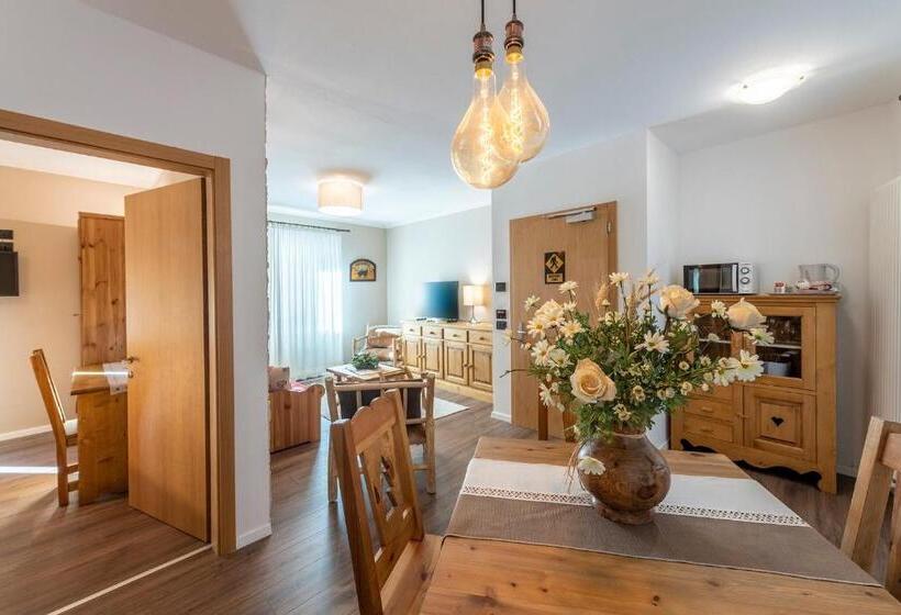 דירה בת חדר שינה 1 עם מרפסת, Alpino Wellness & Spa