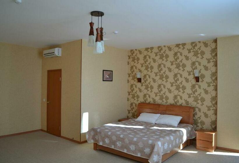 سوییت جونیور, Ayhan