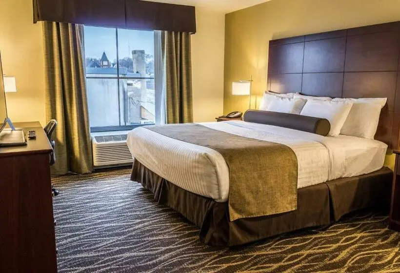 Deluxe-huone King-vuode, Cobblestone Hotel & Suites Chippewa Falls