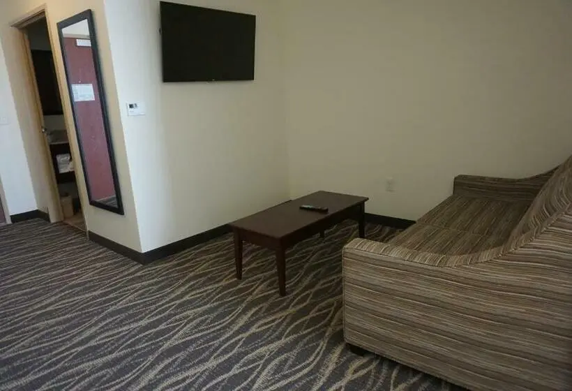 Deluxe Suite King Bed, Cobblestone Hotel & Suites Chippewa Falls