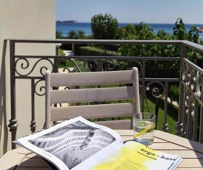 غرفة قياسية مطلّة علي البحر, Costa Rossa  Adults Only