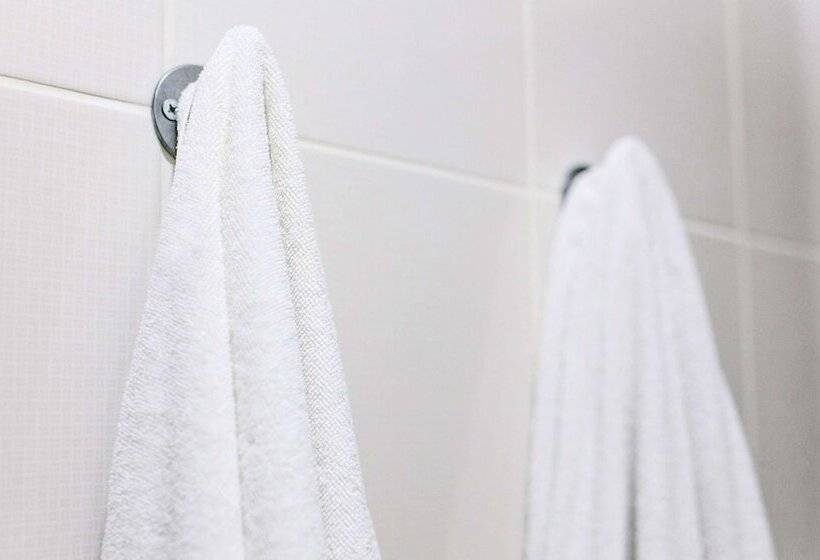 带2个双人床的标准工作室, M Star North Canton   Hall Of Fame