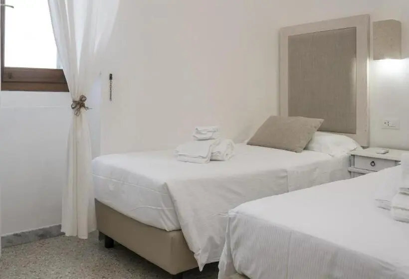 Standard Kolmen Hengen Huone, Masseria Mazzetta Salento Corte Del Falconiere B&b