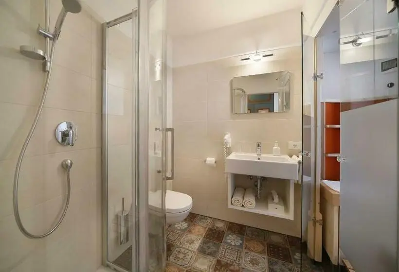 Comfort room with balcony, Parkhotel Tirolerhof