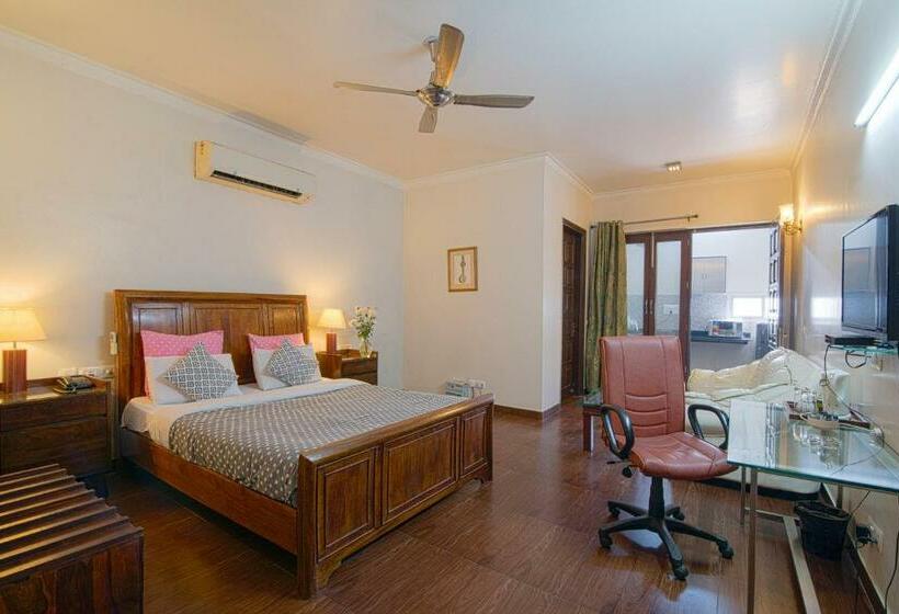 Standard Studio, Perch Arbor Suites