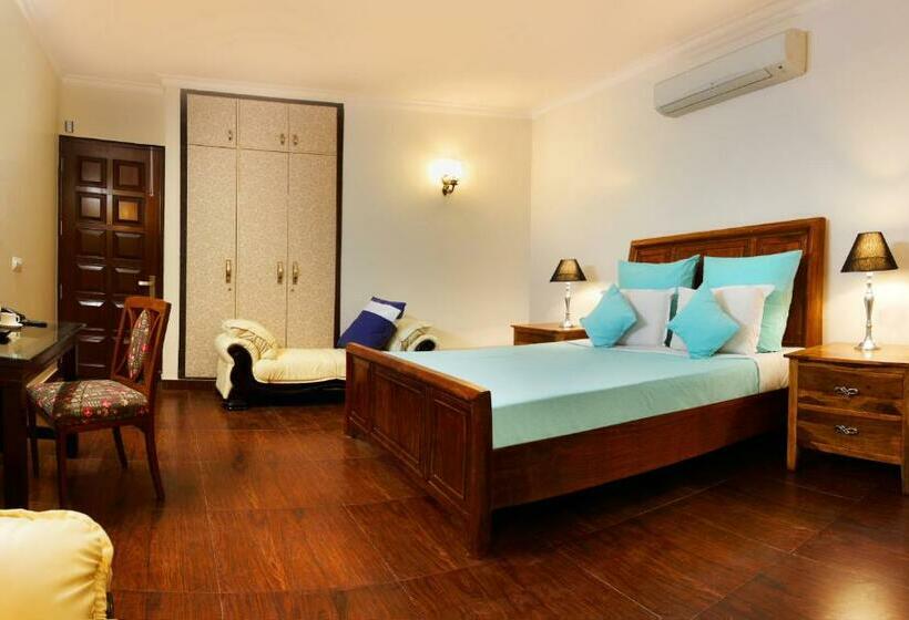 스탠다드 스튜디오, Perch Arbor Suites