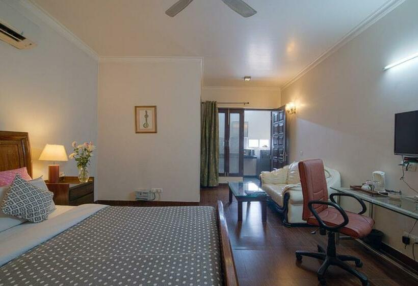 Standard Studio, Perch Arbor Suites