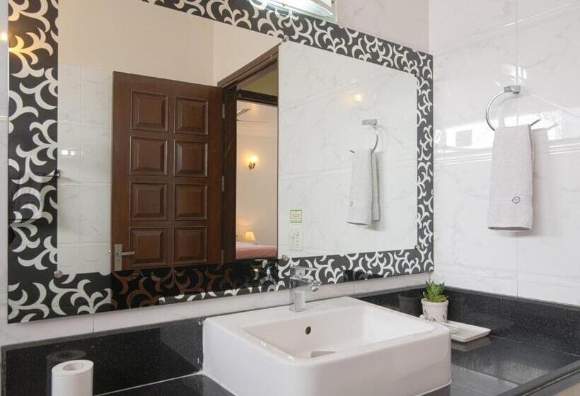 Standard Studio, Perch Arbor Suites