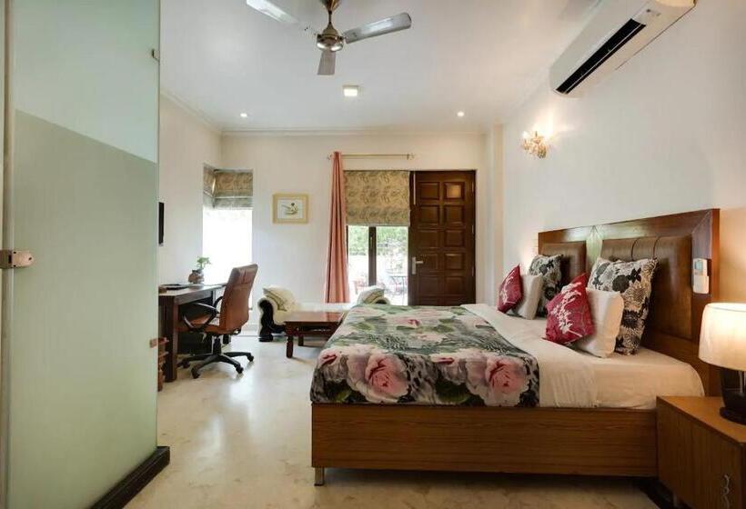 Klassiskt Rum, Perch Arbor Suites