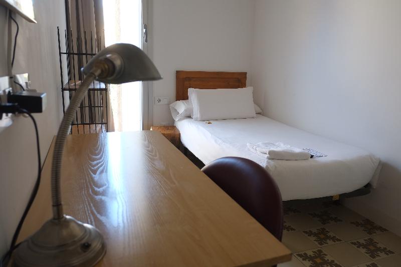 اتاق استاندارد یک نفره, Pigal