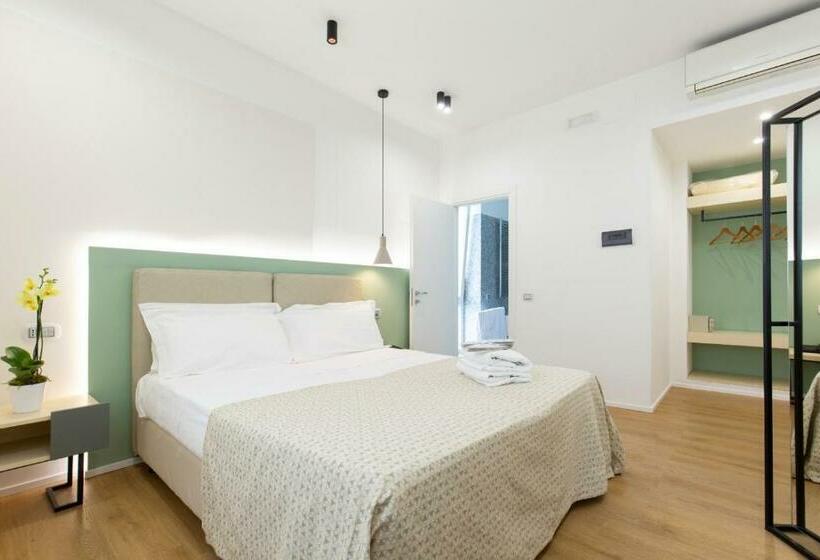 اتاق راحتی, Plana