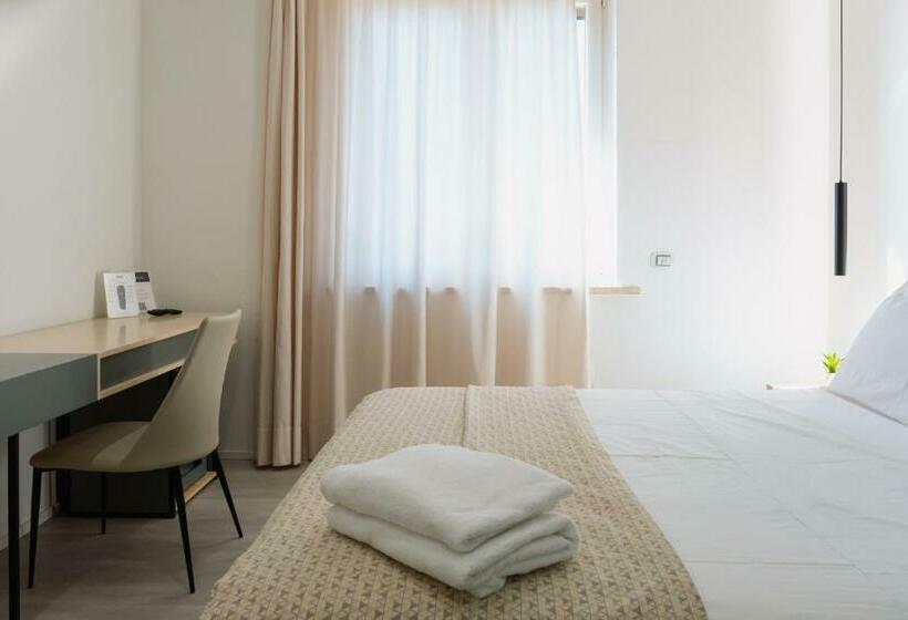 اتاق راحتی, Plana