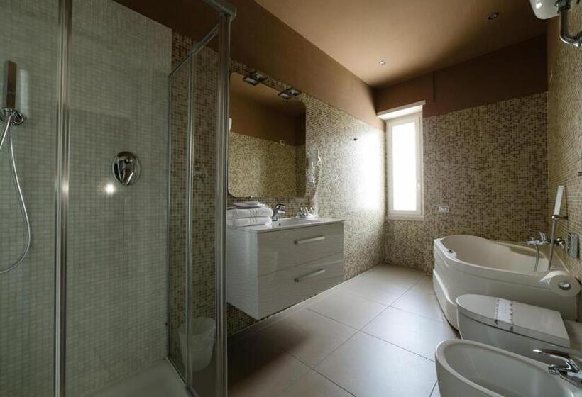 اتاق سوپریور, Plana