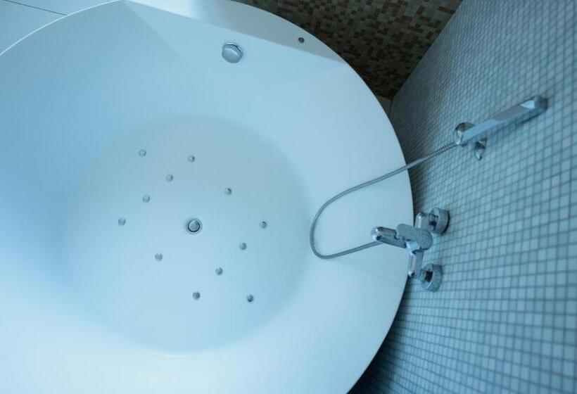 سوییت جونیور, Plana