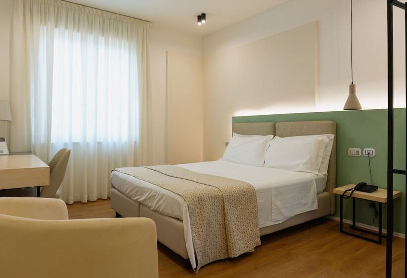 اتاق راحتی, Plana