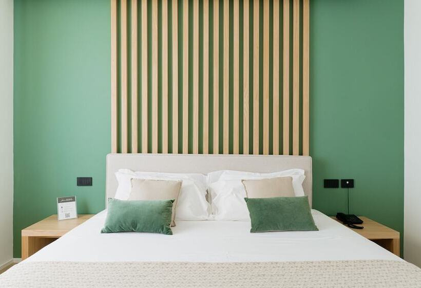 اتاق سوپریور, Plana