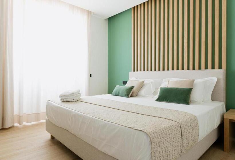 اتاق سوپریور, Plana