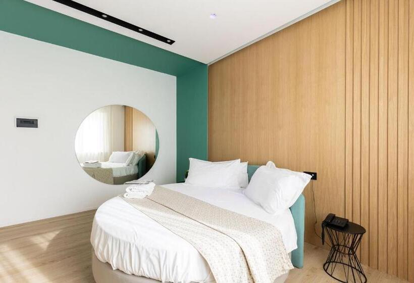 سوییت جونیور, Plana