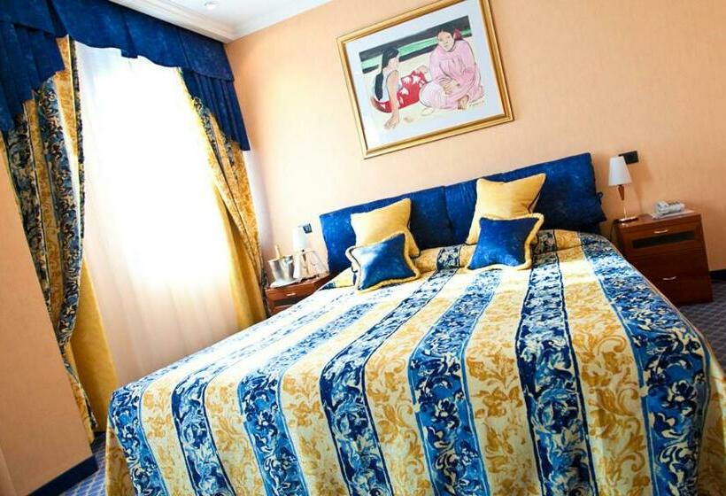 اتاق لوکس, River Palace