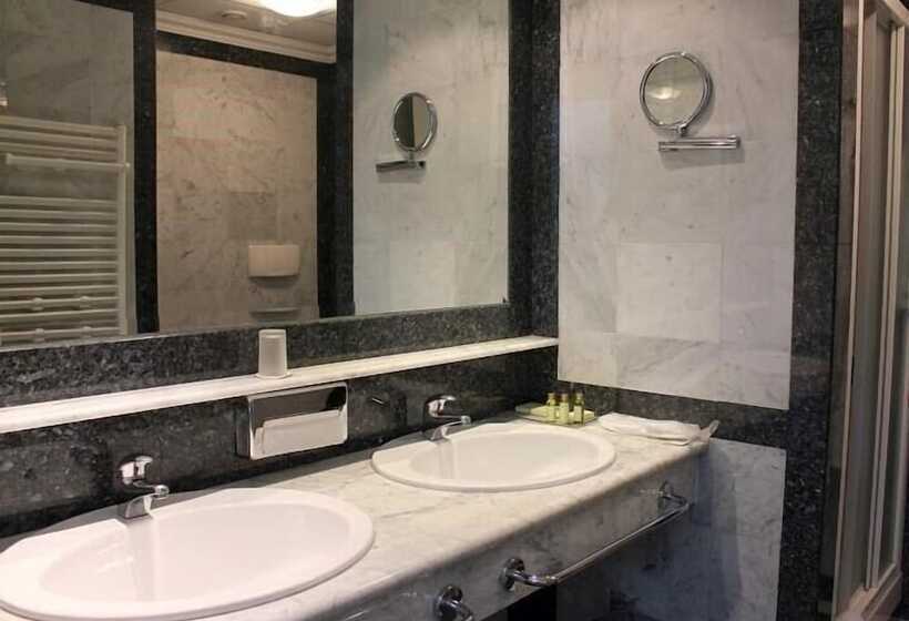 اتاق لوکس, River Palace