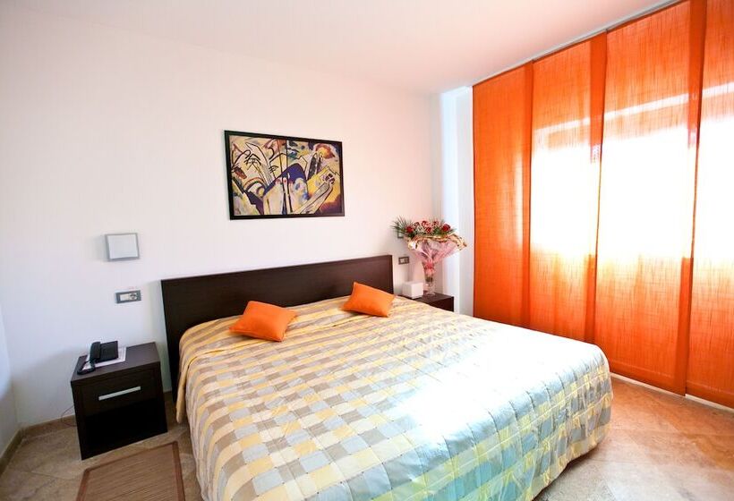 استودیوی کلاسیک, River Palace