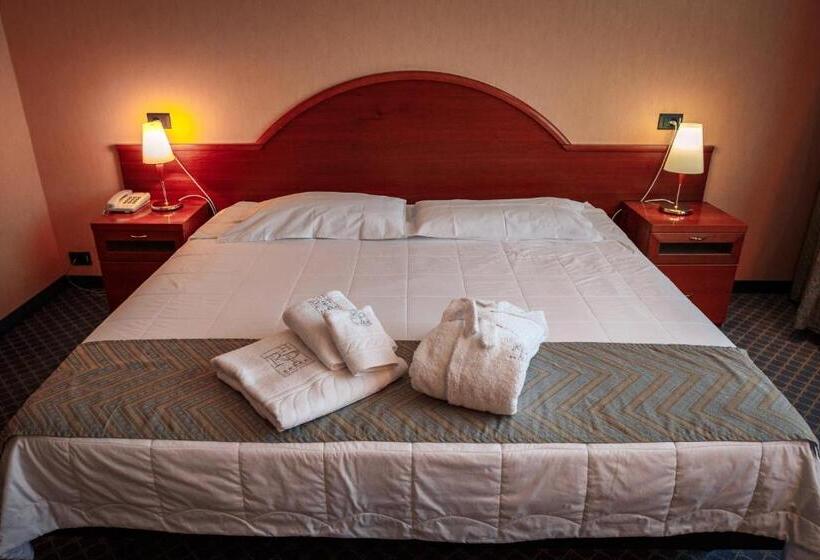 آپارتمان 1 خوابه, River Palace