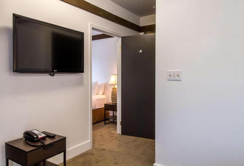 חדר סטנדרט, מיטת קינג, מותאם לאדם עם מוגבלויות, Stoke Hotel Surestay Collection By Best Western