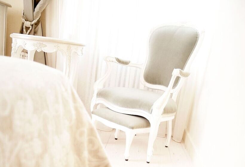 جناح, Villa Di Campo