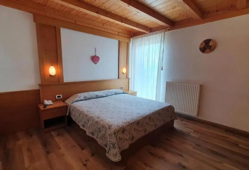 スタンダードトリプルルーム, La Montanina Hotel In Val Di Non