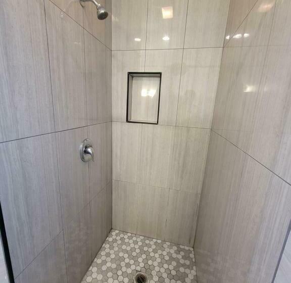 스탠다드 룸 킹사이즈 침대, Townhouse Motel