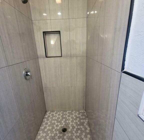 غرفة قياسية سرير كينج, Townhouse Motel