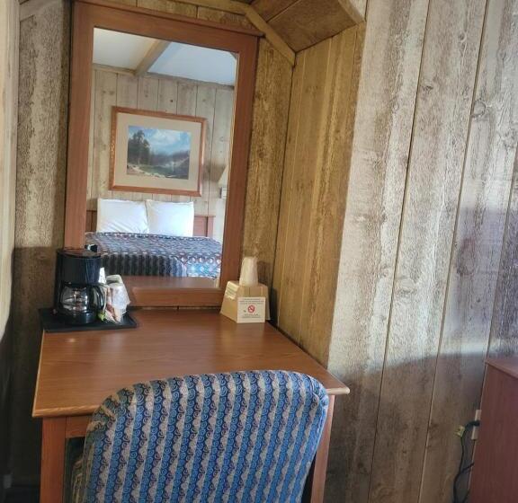 غرفة قياسية سرير كينج, Townhouse Motel