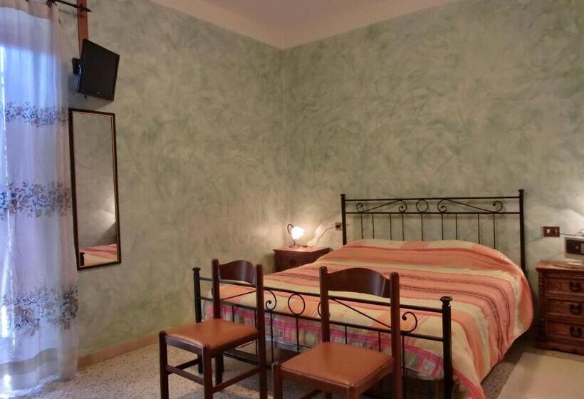 スタンダードトリプルルーム, Agriturismo La Pietriccia