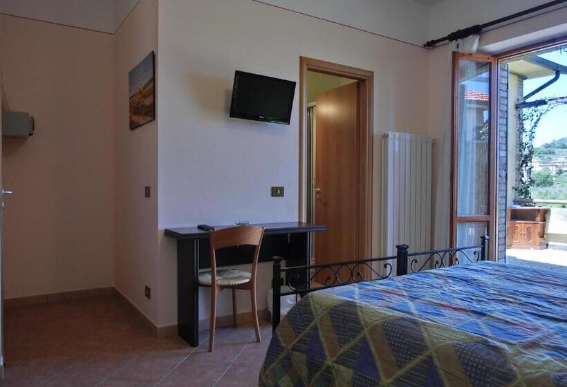 Quarto Standard com Terraço, Agriturismo La Pietriccia
