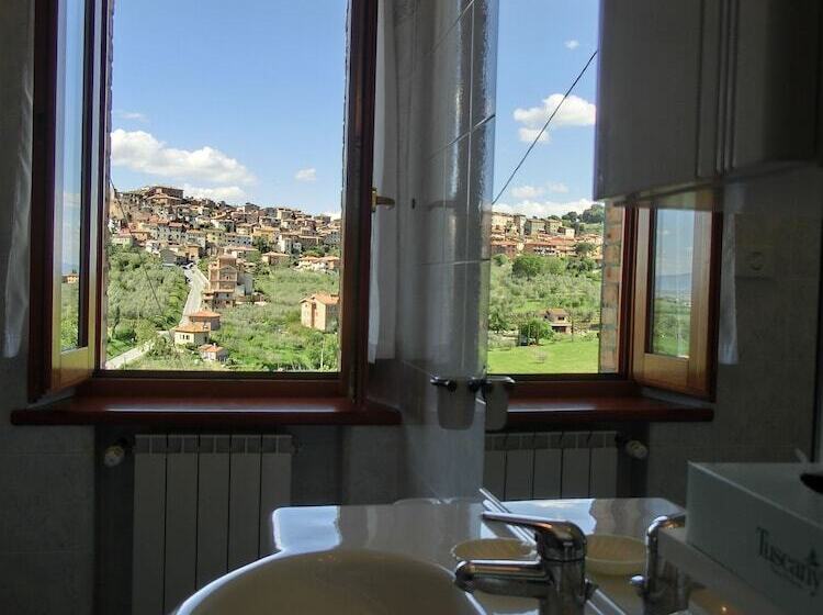 Quarto Quádruplo Estandar, Agriturismo La Pietriccia