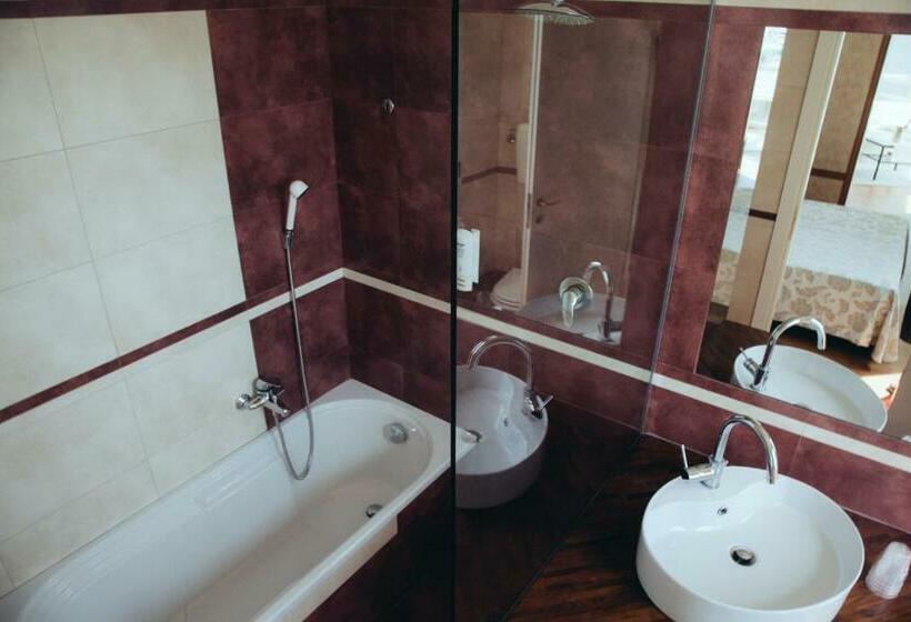 Люкс Deluxe Вид на Море, Astor B&b