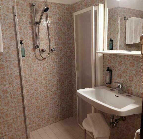 Трежместный Номер Economy, Astor B&b