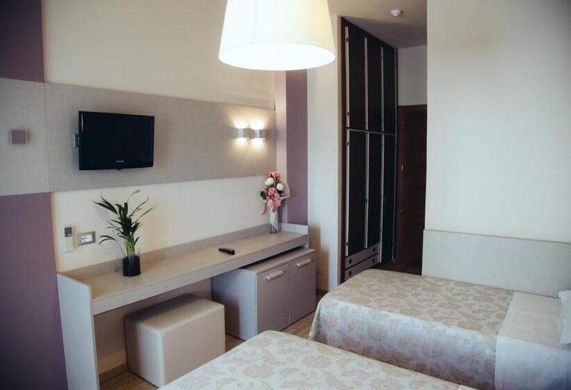 Номер Стандарт Трехместный, Astor B&b