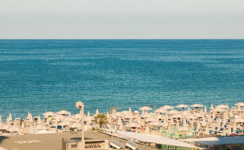 景色の見えるスタンダード4人部屋, Caraibi