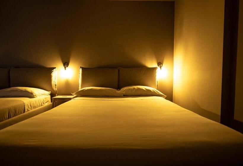 استودیوی استاندارد, Dannunziano Apart