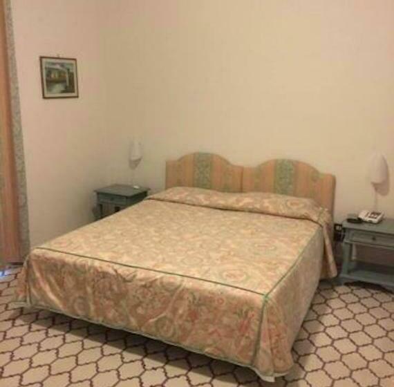 غرفة قياسية, Poseidon