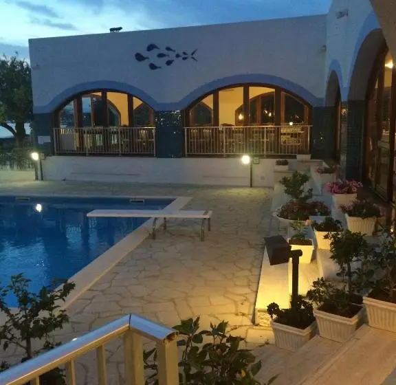 اتاق استاندارد با بالکن و چشمانداز دریا, Poseidon