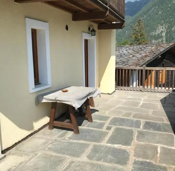 ガーデンビューの２ベッドルームアパート, Family Apartments Le Chalet